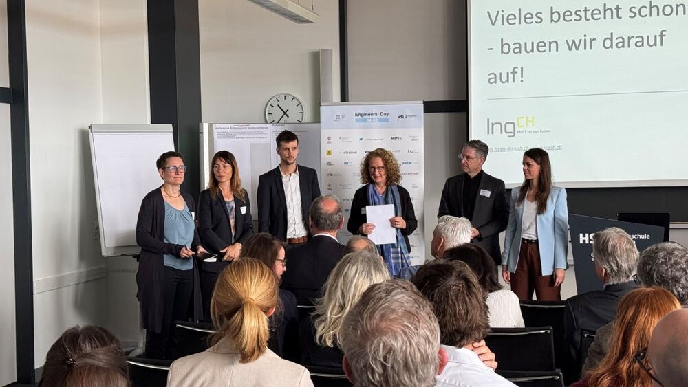 Salome Hug (Vorstand sia), Sarah Hauser (Direktorin Dep. Informatik HSLU), Lukas Müller (Leiter Ausbildung HSLU), Sabine Sulzer (Vizedirektorin Dep. Technik & Architektur HSLU), Stephan Keller (Präsident Fachhochschulrat HSLU) und Livia Brahier (Co- Geschäftsführerin suisse.ing) moderierten Workshops.